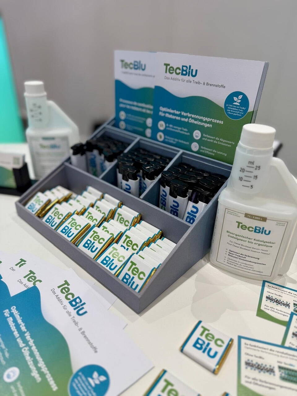 5106_enblu3.jpg 5106_enblu3.jpg